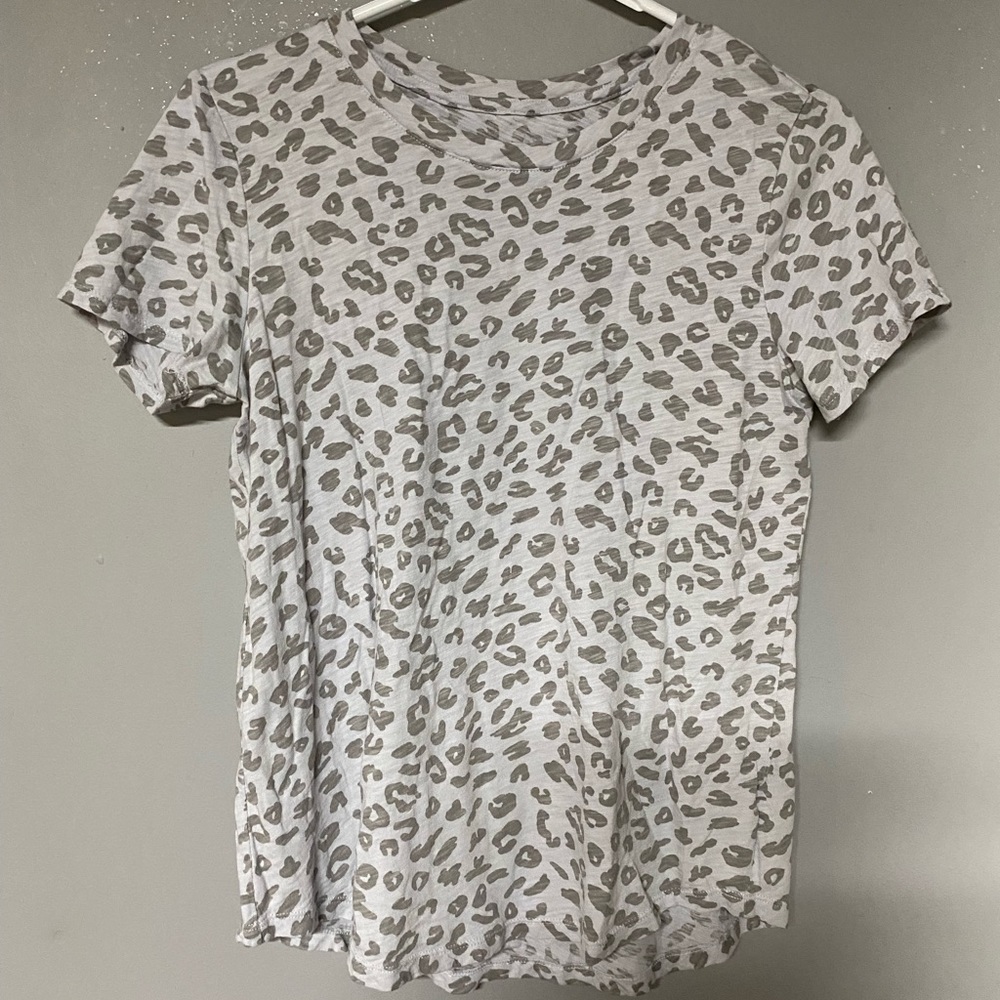 Old Navy tee